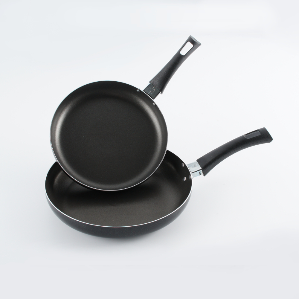 UNIVERSAL SET OF NON-STICK FRYING PANS – SET DE SARTENES ANTIADHERENTES  L39800-L39700 – Universal Home